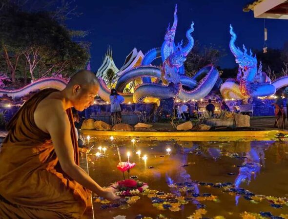 ไปกราบไหว้ขอพร “องค์ปู่พญานาคเรืองแสง” หนึ่งเดียวในประเทศไทย ที่วัดป่าภูปัง ดินแดนบำเพ็ญธรรมของพญานาค
